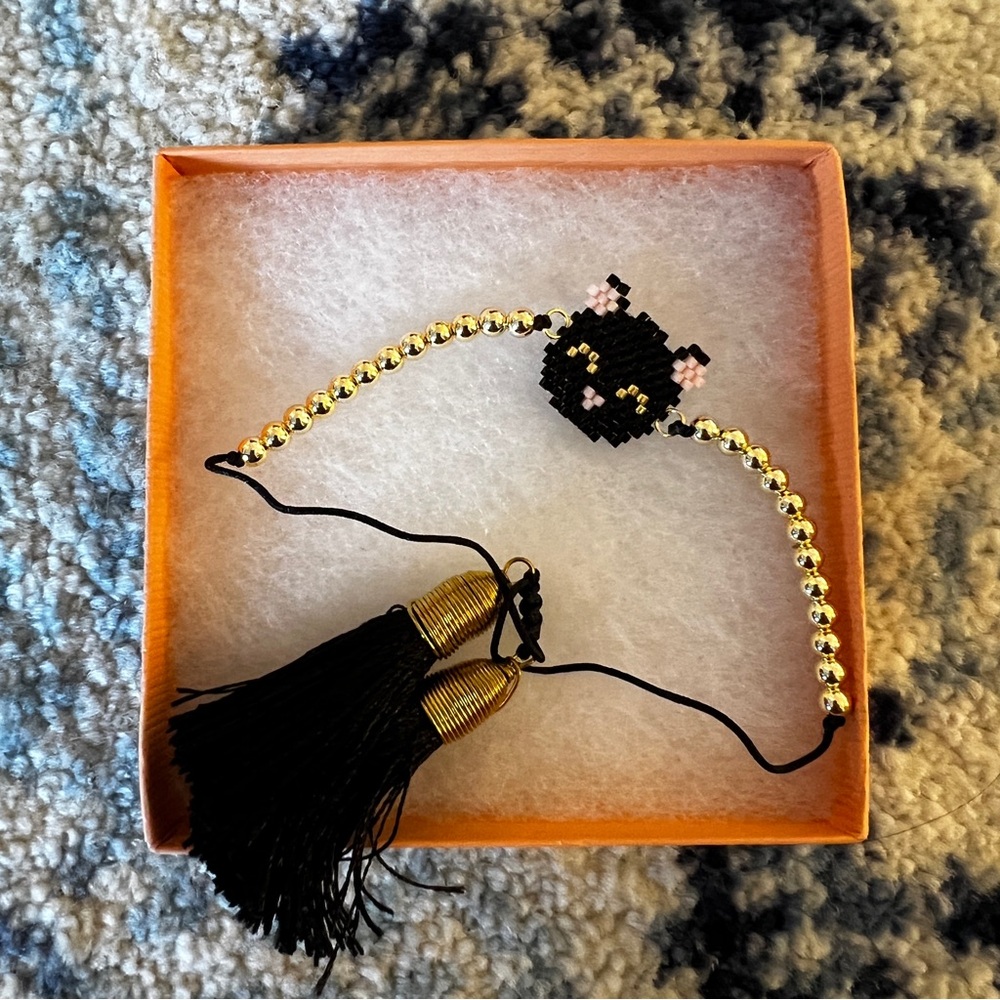 Beaded black cat bracelet